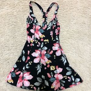 Black tropical dress F21 NWT